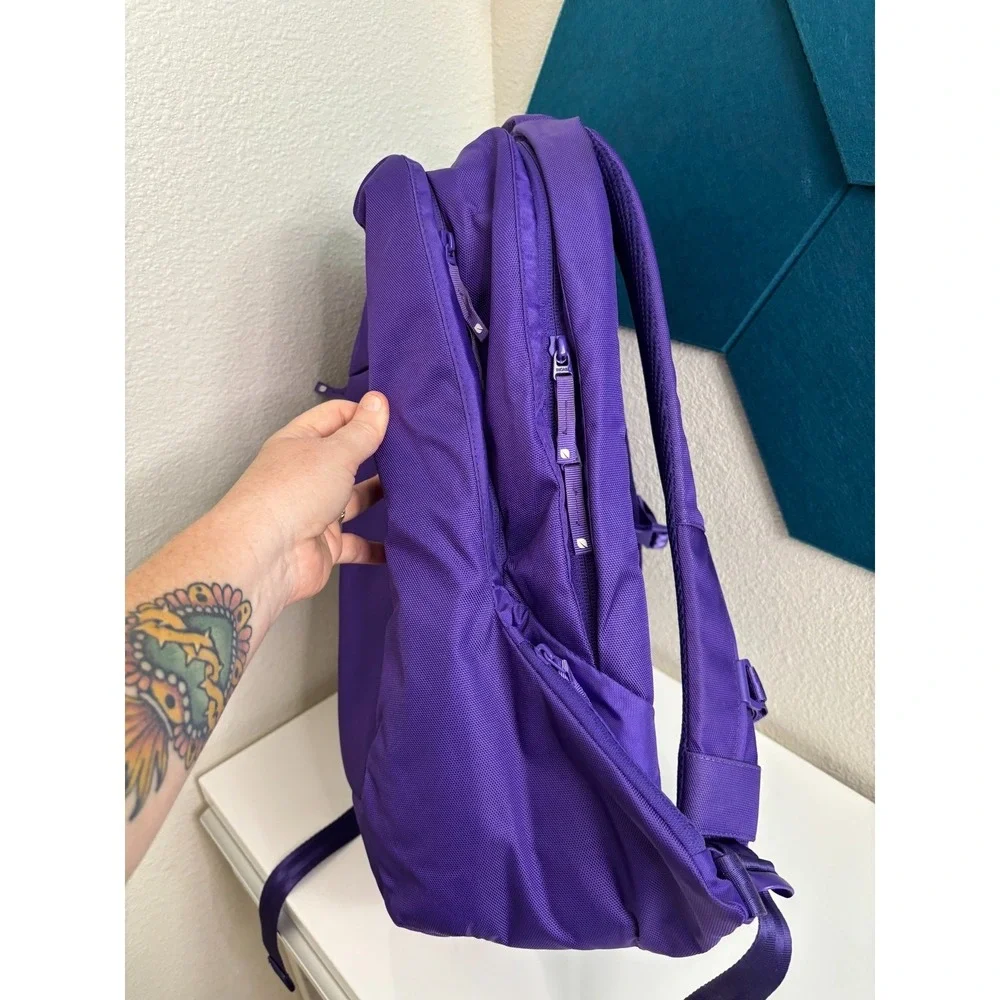 Incase Purple Laptop Backpack Padded Sleeve Deluxe Pockets Macbook 17